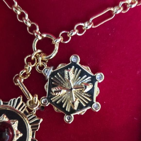 Gold-Plated Necklace with Red Gemstone Accents - Picture 4 of 6